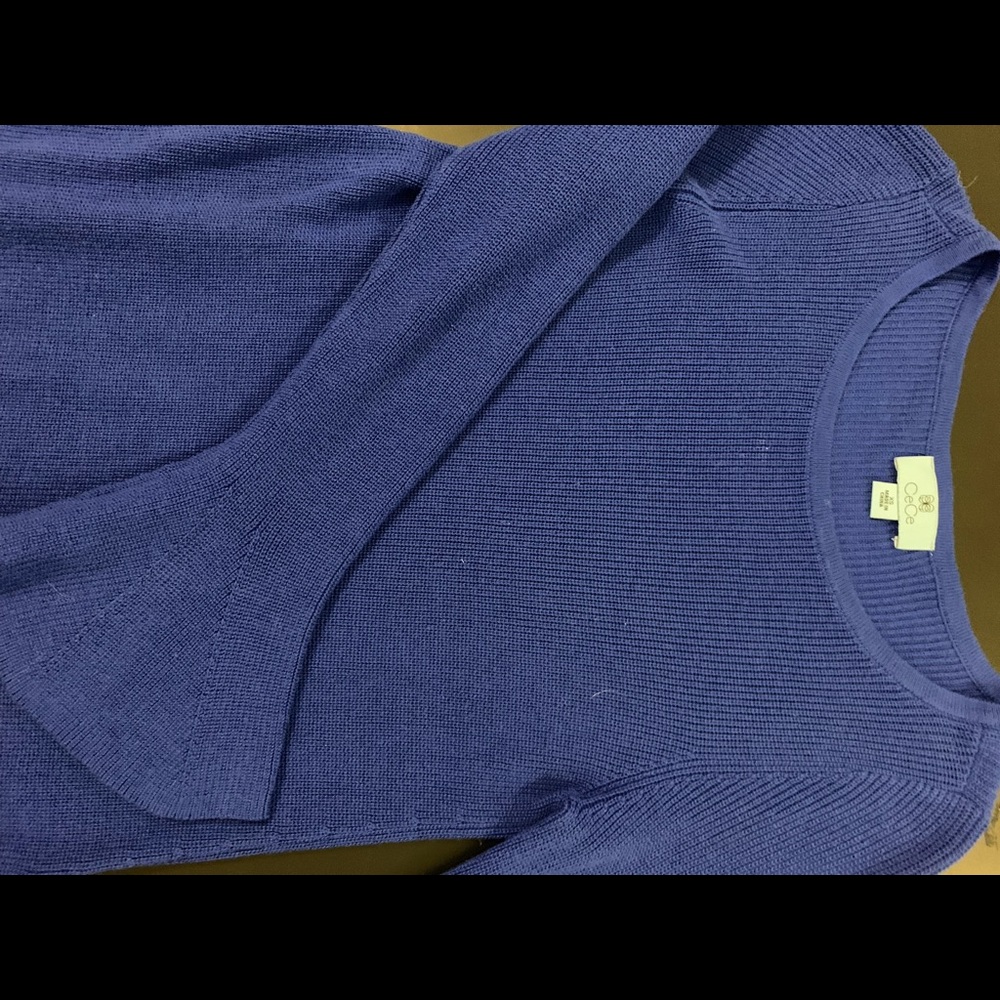 DARK BLUE BELL SLEEVE KNIT SWEATER